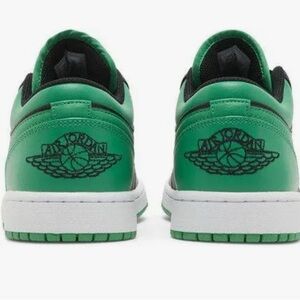 Jordan Sneakers Green and Black